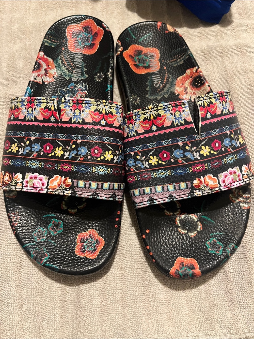 Johnny Was Arnell Floral Pattern Pool Slide Sandals - Black Multicolor